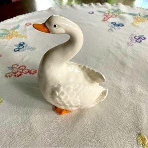 Vintage Takahashi Porcelain Swan Figurine. Made in Japan. 6.5" Tall